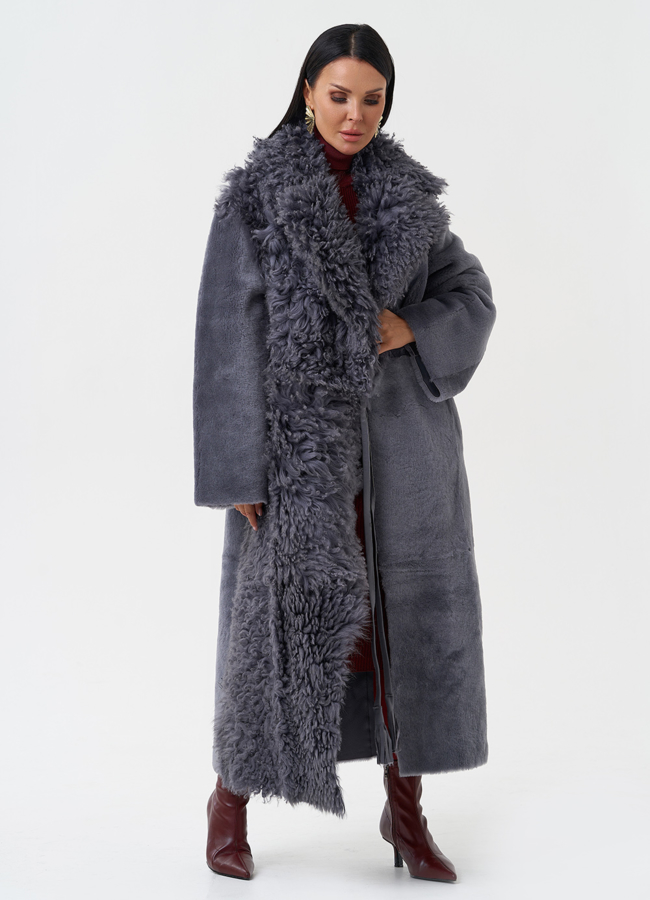 Длинная дубленка из натурального меха модель № 28424 универмаг малина