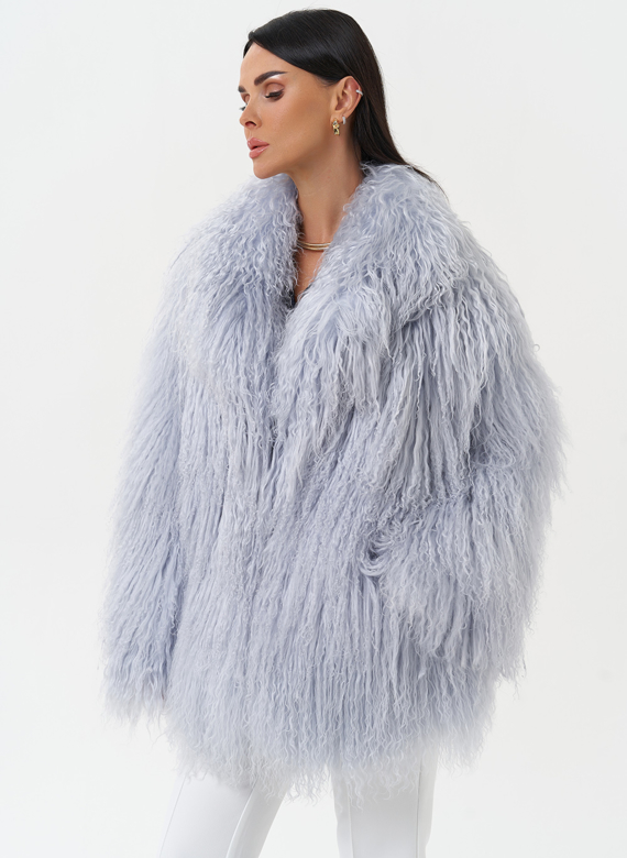 Женская шуба из меха ламы