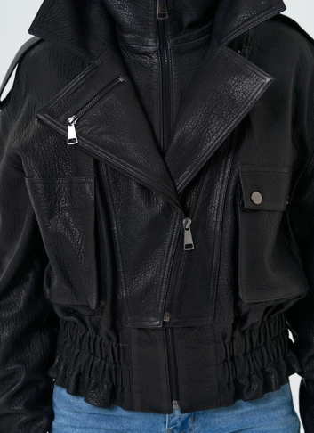 Женская куртка из натуральной кожи