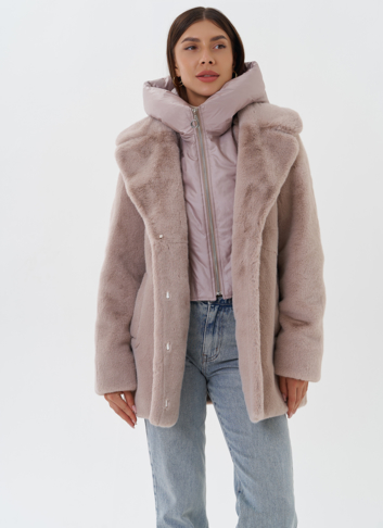 Женский пуховик из эко меха с манишкой