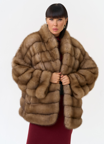 Женская шуба из куницы с воротником
