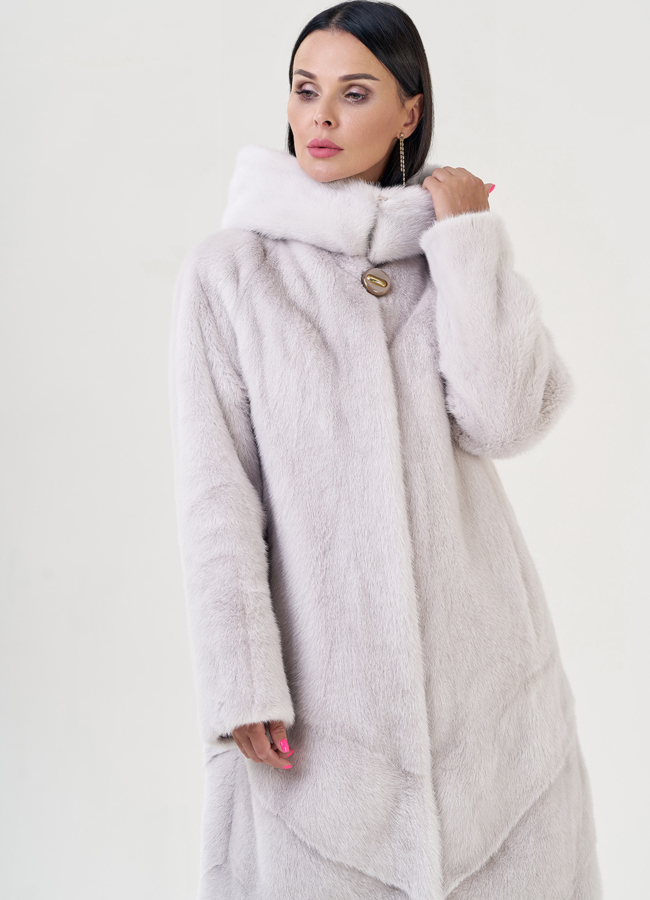 Светлая шуба из норки с капюшоном модель № 25817 универмаг малина