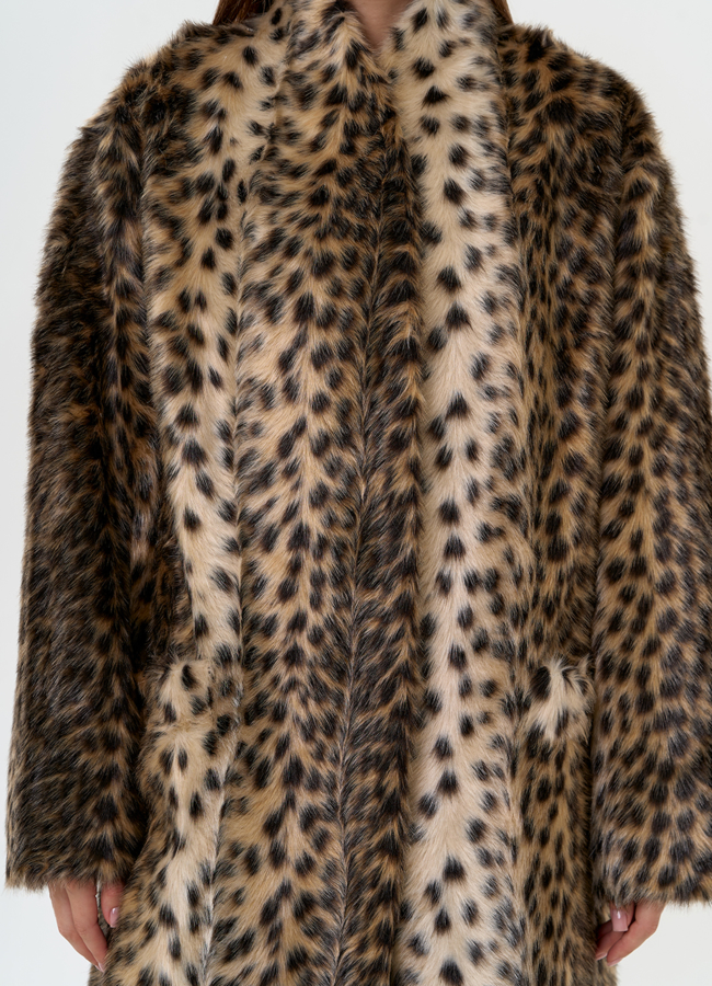 Женская шуба из эко меха с анималистическим принтом модель № 31528 универмаг малина