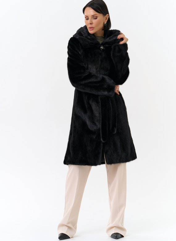 Норковая шуба с капюшоном и поясом черного цвета
