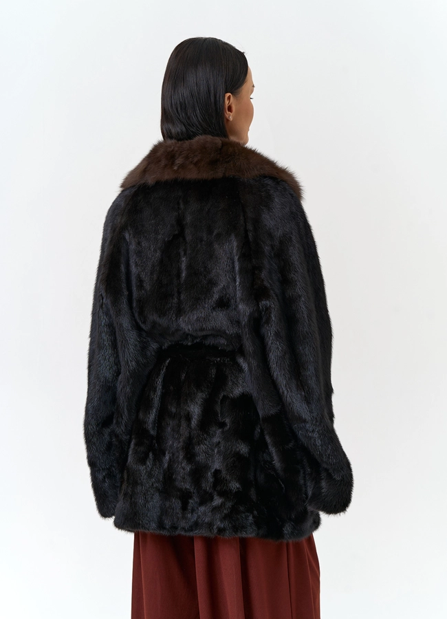 фото Шуба из меха норки с воротником из меха куницы модель № 32134
