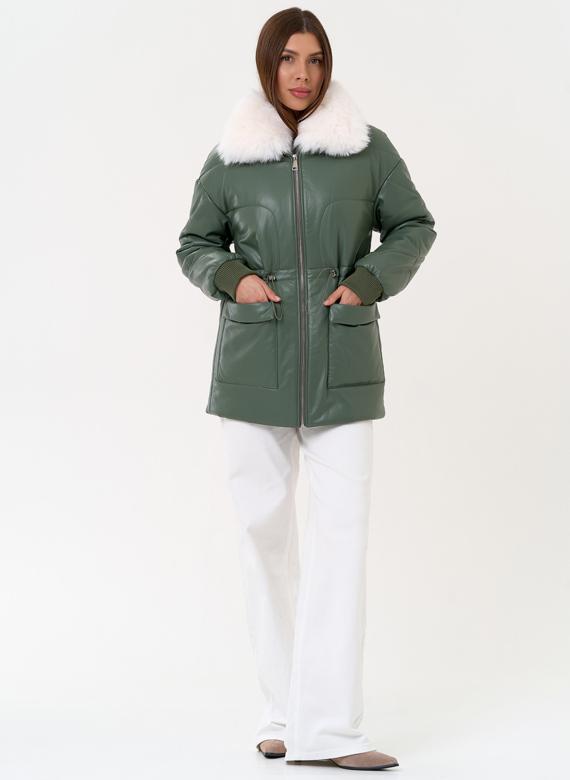Женский пуховик из эко кожи с воротником из эко меха