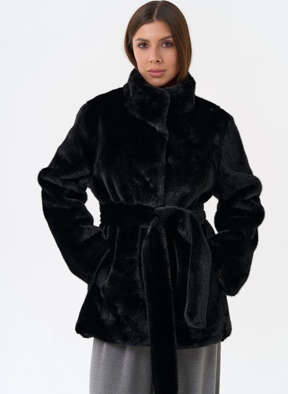 Женская шуба из эко меха в черном цвете