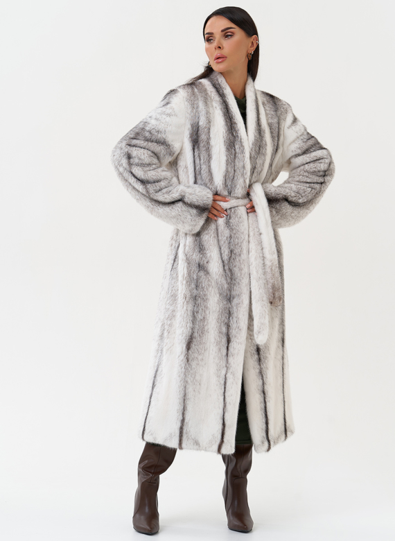 Длинная шуба из норки крестовки