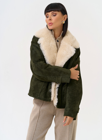 Пуховик из натуральной замши с английским воротником